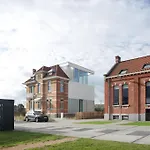 Aime Aan Zee Beachhouse 5P - Private Garden & 2 Free Parkingspots