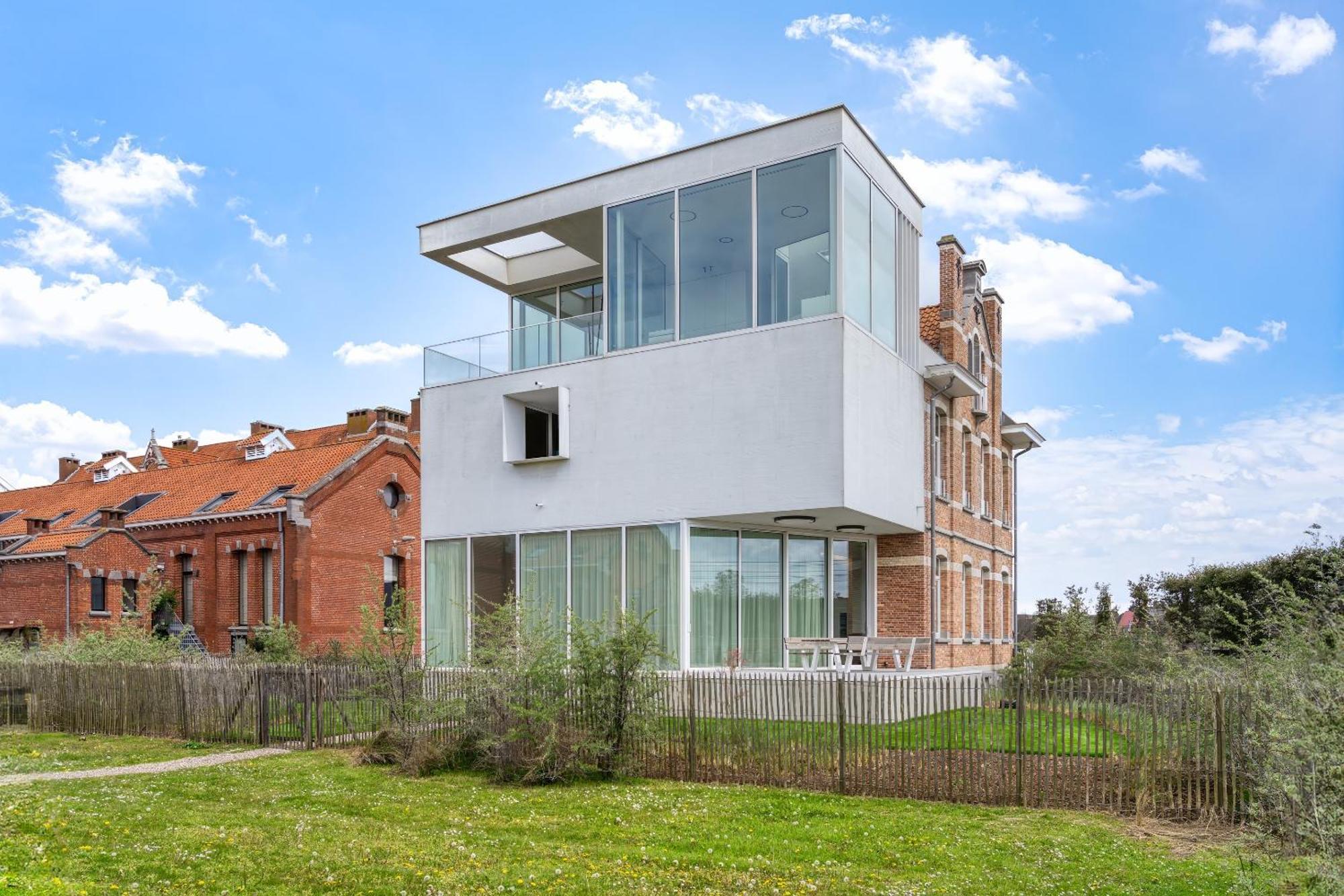 Villa Aime Aan Zee Beachhouse 5p - Private Garden & 2 Free Parkingspots Ostend